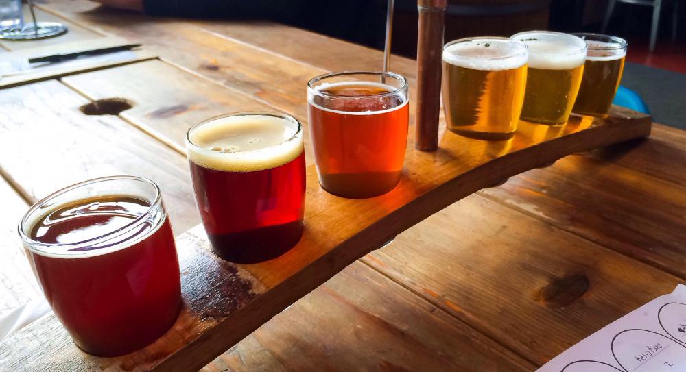 People who have hypertension should avoid drinking alcohol in excess.