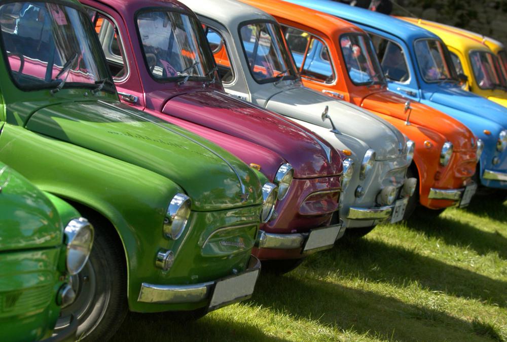 A car club is an organization for car owners and enthusiasts.