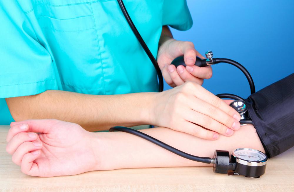 A decrease in blood pressure may be a sign of an allergic reaction to ant bites.