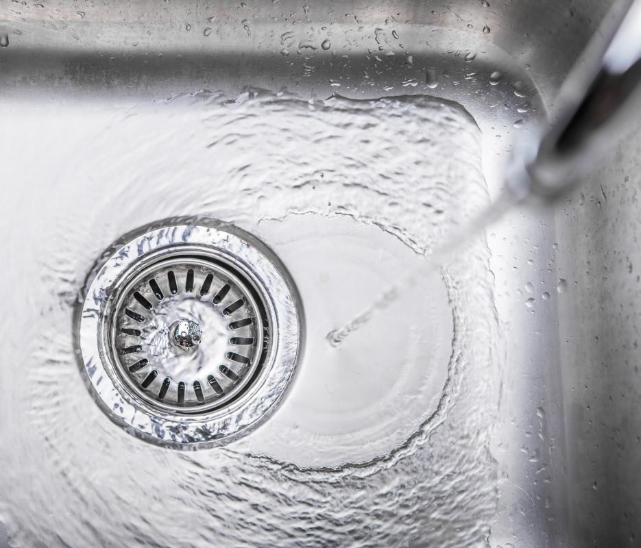 Soft water is simply water which lacks a number of dissolved minerals, such as calcium and magnesium.
