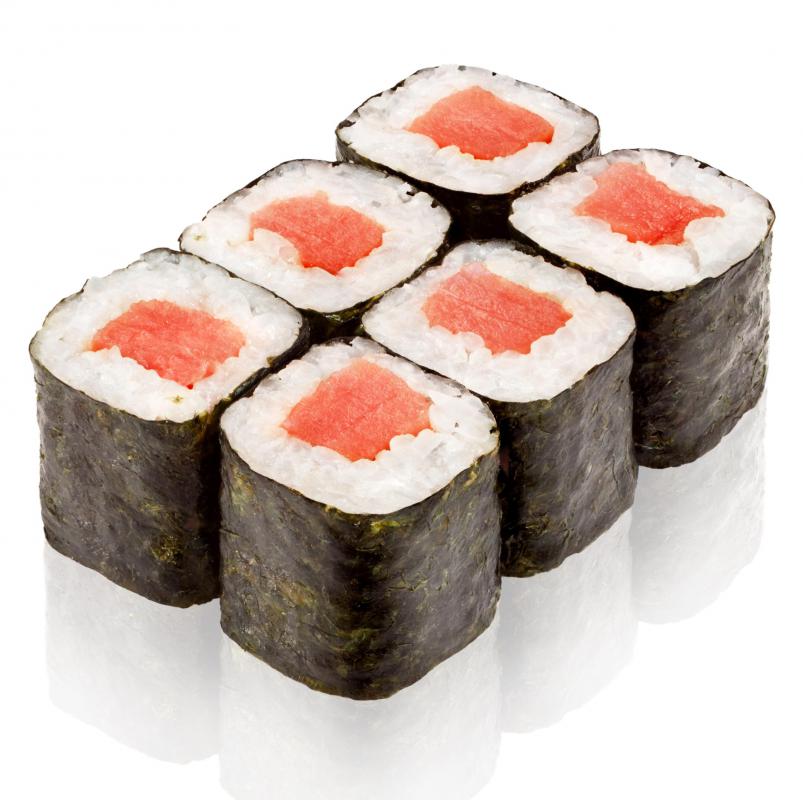 A particularly poisonous animal, the fugu pufferfish is famously used in sushi by experienced chefs.