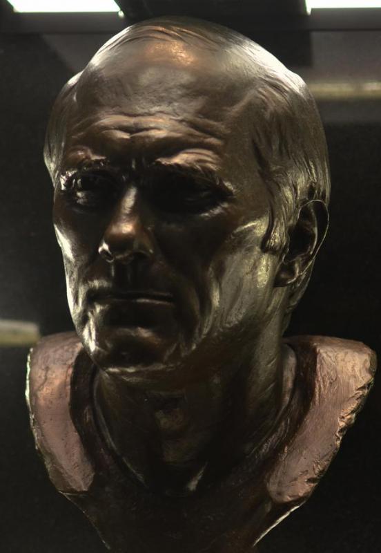 One of the Pittsburgh Steelers' most famed quarterbacks was Terry Bradshaw.
