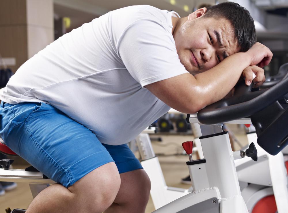 Aerobic exercise is important when trying to lose weight and tone muscles.
