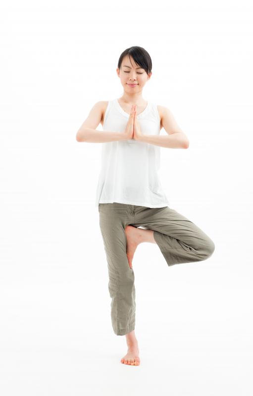 Yoga pants should be lightweight and stretchy, allowing a full range of movement and flexibility.