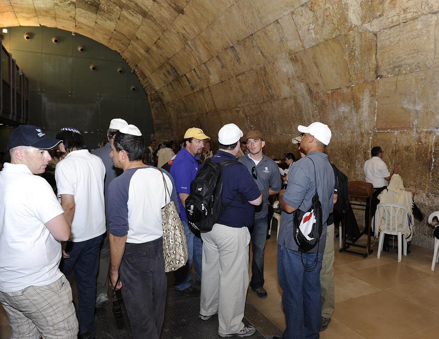 Tunnel to the left of the Wailing Wall.