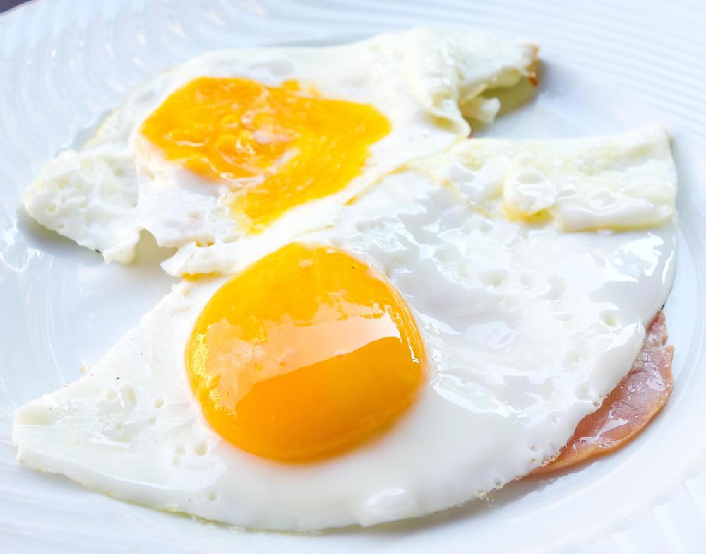 Six small meals should be eaten over the course of a day.