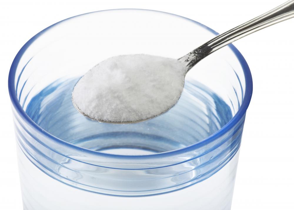 A paste made of water and baking soda can provide relief for sand flea bites.