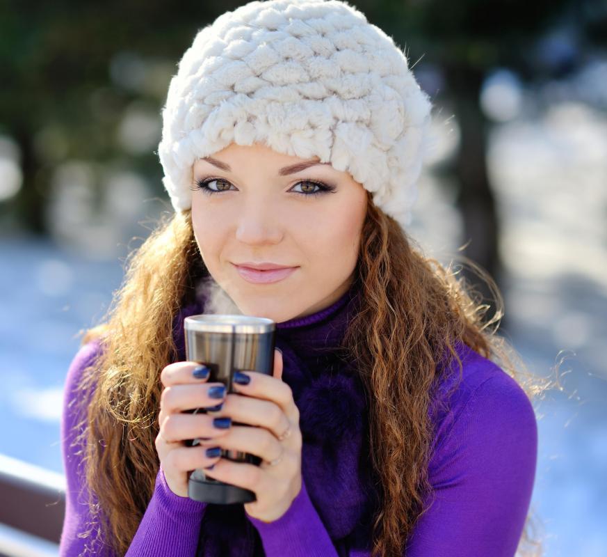 People, especially women, may experience livedo reticularis in response to being cold.