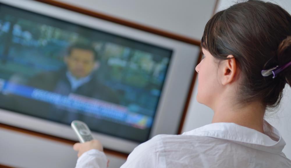The media serves as a liaison between policymakers and citizens.