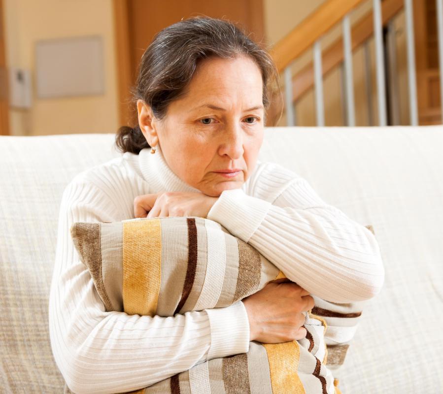 A person with dysexecutive syndrome may experience mood swings.