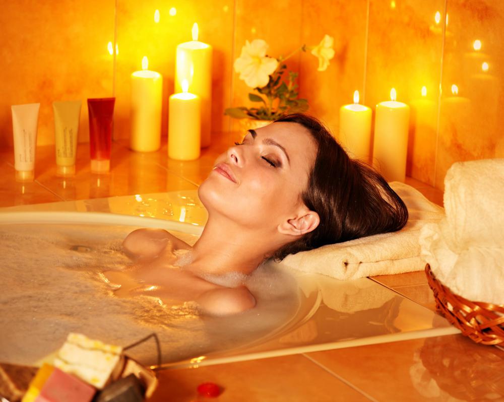 Kala namak may be used in warm bath water.