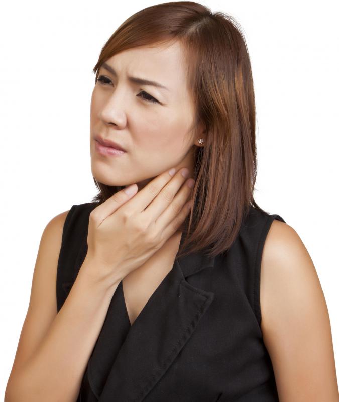Signs of an allergic reaction to pineapple may include throat swelling.