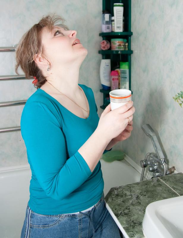 It's possible to swallow mouthwash while gargling.