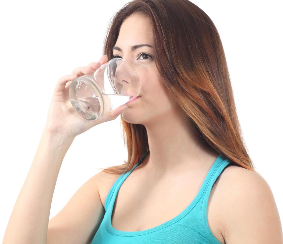 Drinking plenty of water may help prevent diverticulitis and colon cancer.