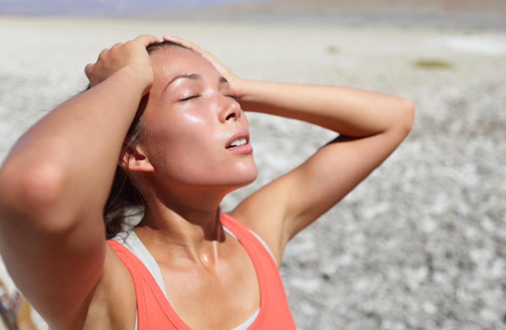 With sunstroke, the brain can not control the cooling process of the body.