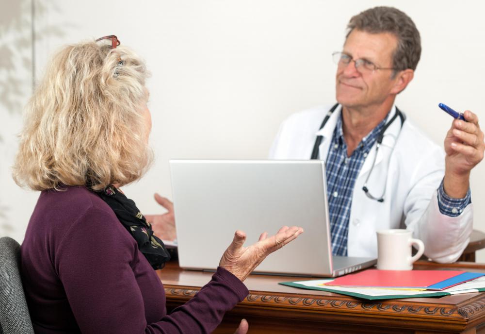 A doctor should be consulted if pain is experienced after an anoscopy.
