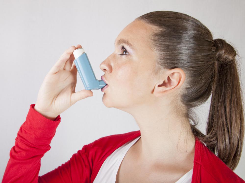 Patients suffering from severe asthma attacks may benefit from using a non-rebreather.