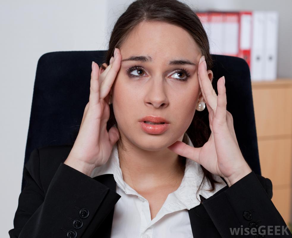 People suffering from irregular astigmatism may experience headaches.