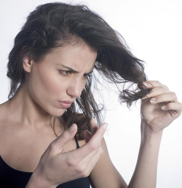 Balancing shampoo can heal split ends.