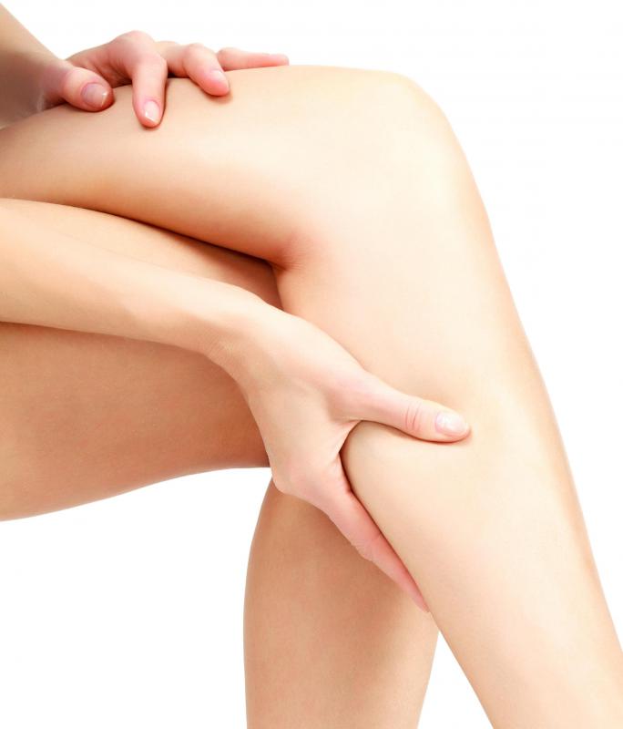 An untreated infection characterized by pus in a toe may cause muscle pain.