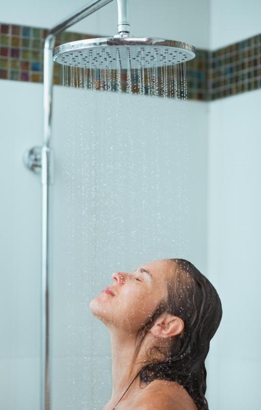 A person with dysexecutive syndrome may have difficulty performing activities like taking a shower.