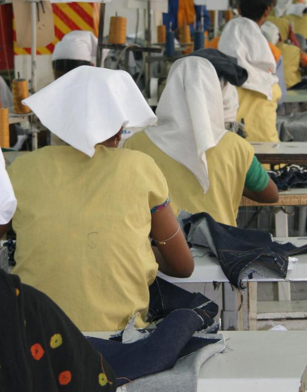 There are many consumer guides available to inform people of companies that use sweatshop labor.
