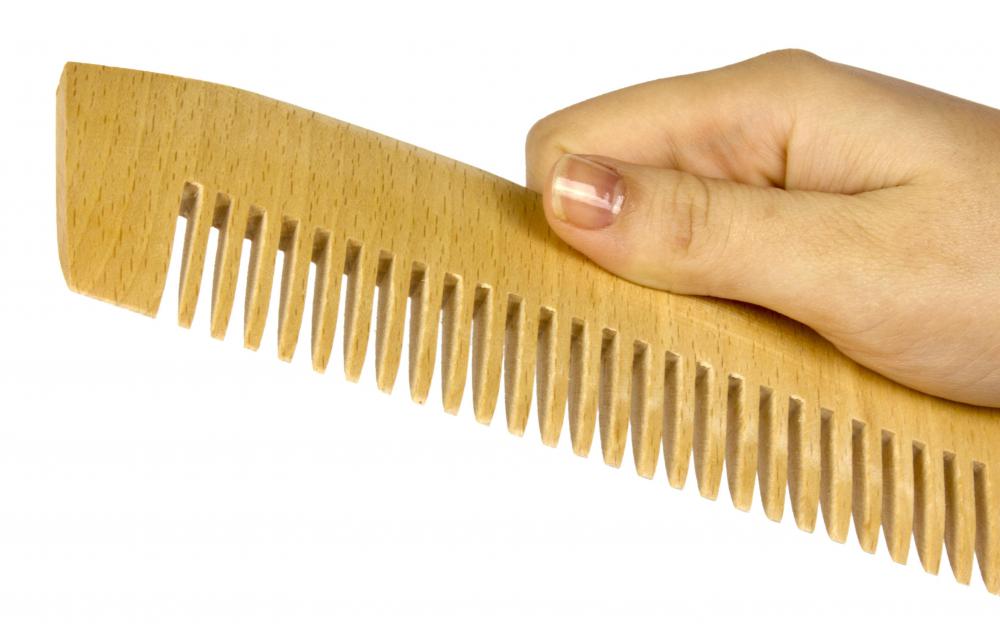 uses of wooden comb